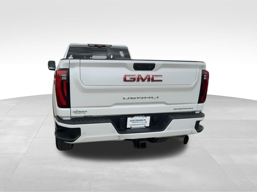 Used 2024 White GMC Denali image 7