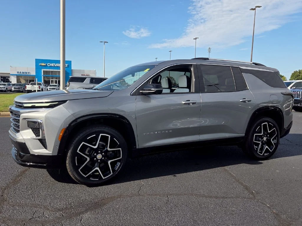 New 2026 Sterling Gray Metallic Chevrolet High Country image 27