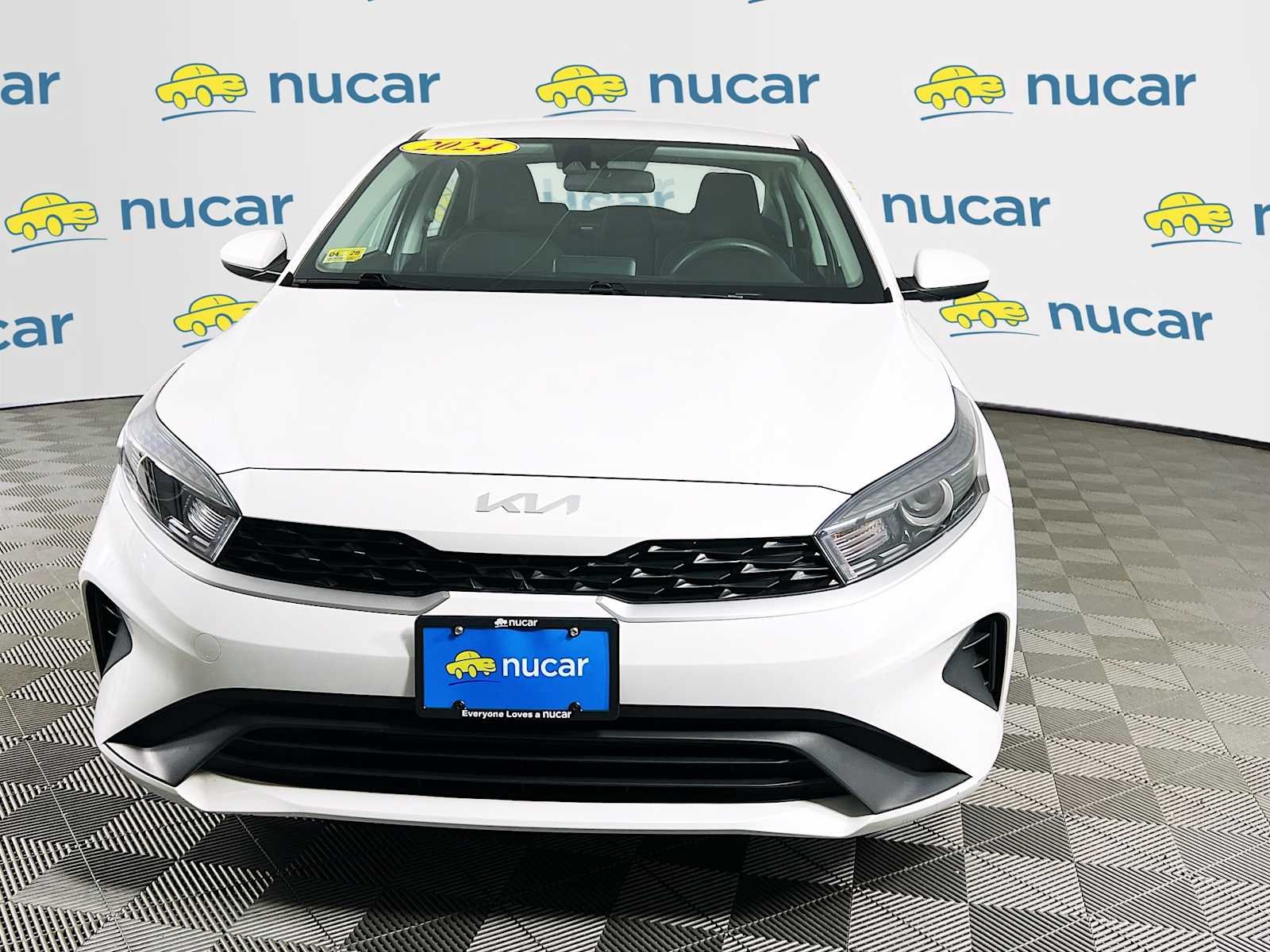 Used 2024 Snow White Pearl Kia LXS image 2