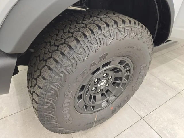 New 2026 Avalanche Gray Ford Badlands® image 43