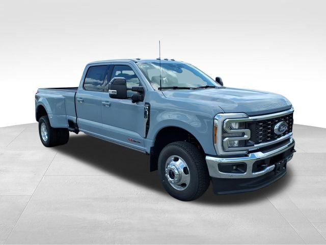 New 2026 Glacier Gray Metallic Tri-Coat Ford F-350® Lariat® image 17