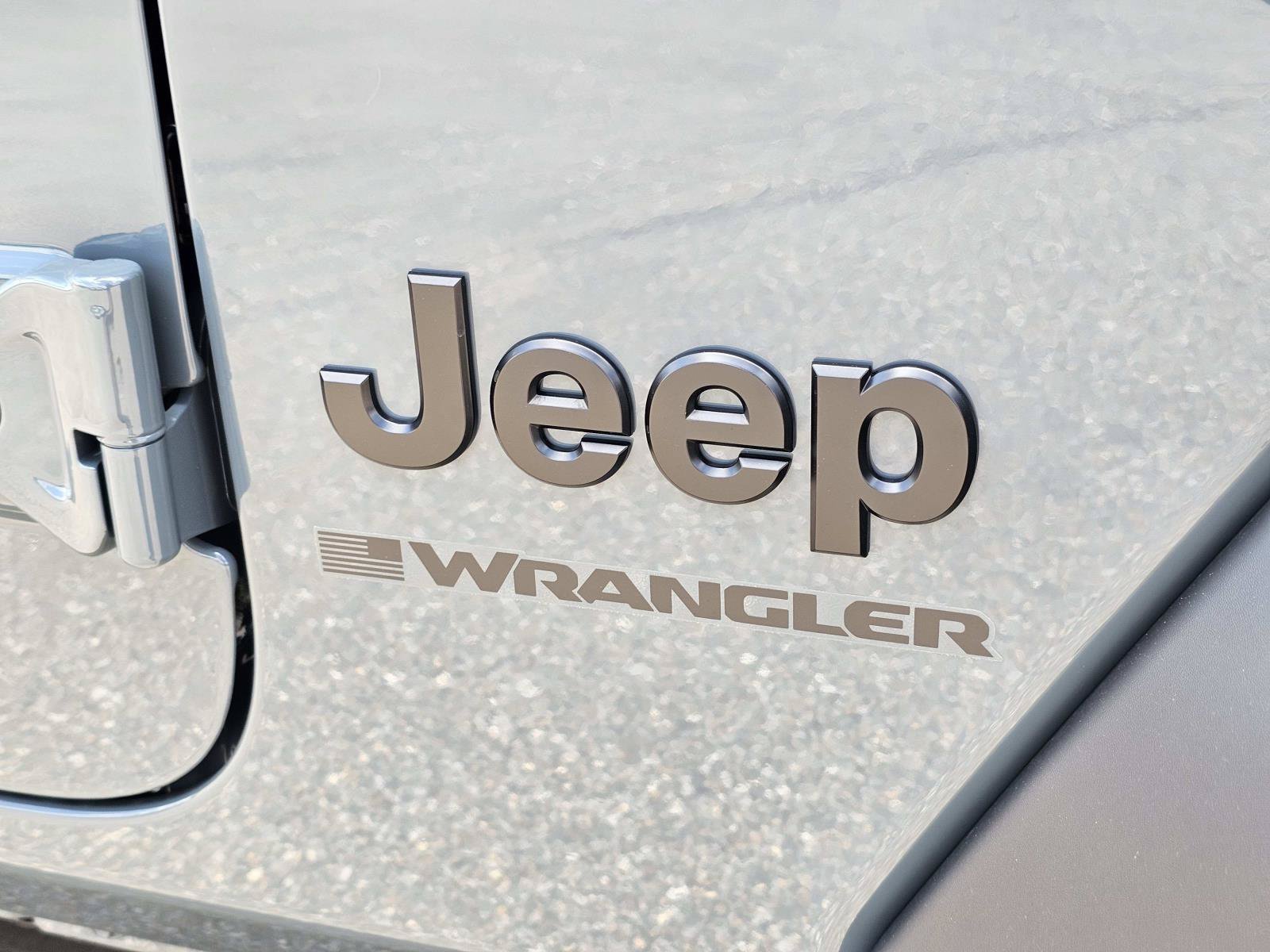 New 2026 Anvil Clear-Coat Exterior Paint Jeep Sport S image 7