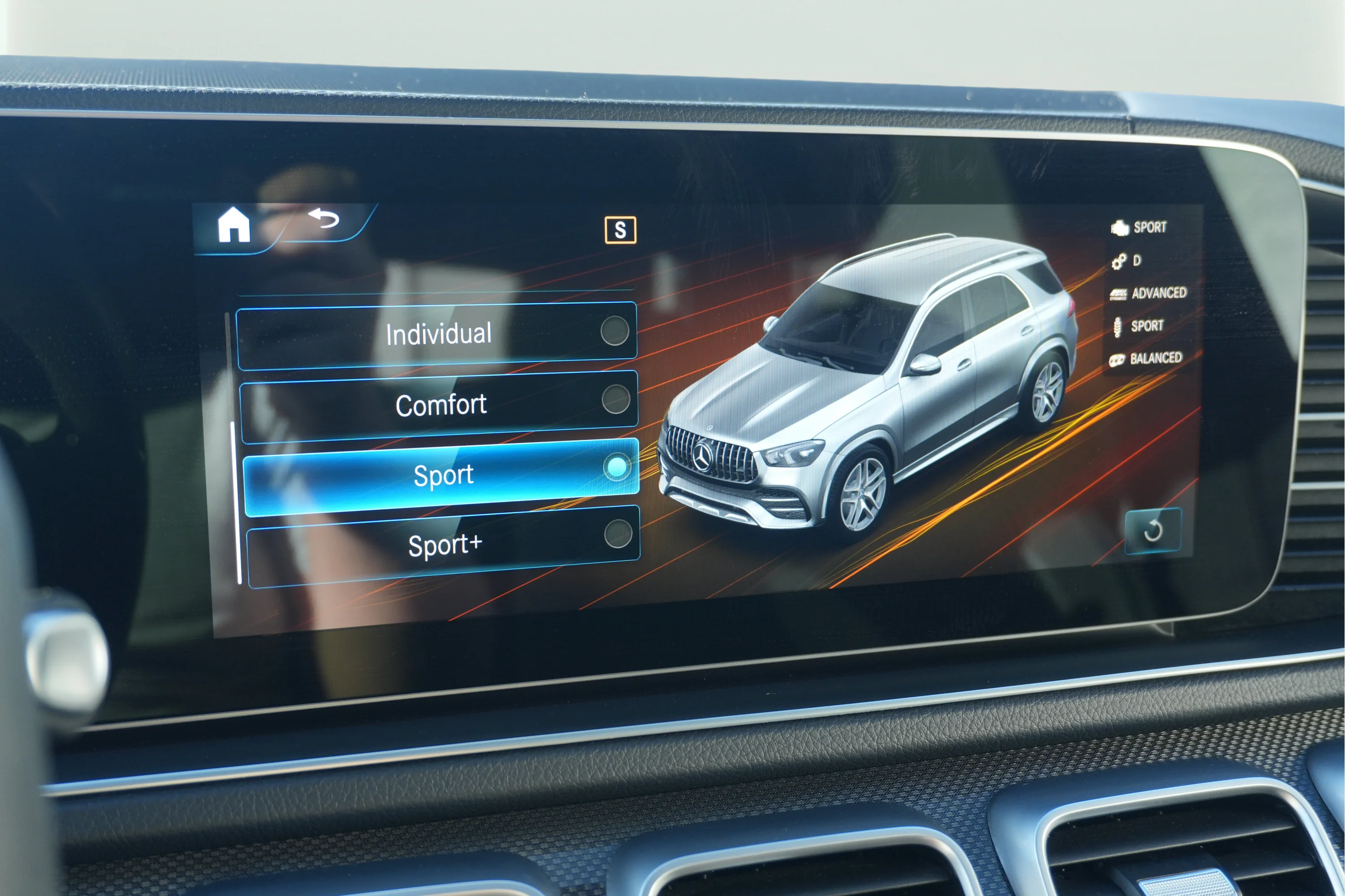 Used 2021 Obsidian Black Metallic Mercedes-Benz AMG® GLE 53 image 28