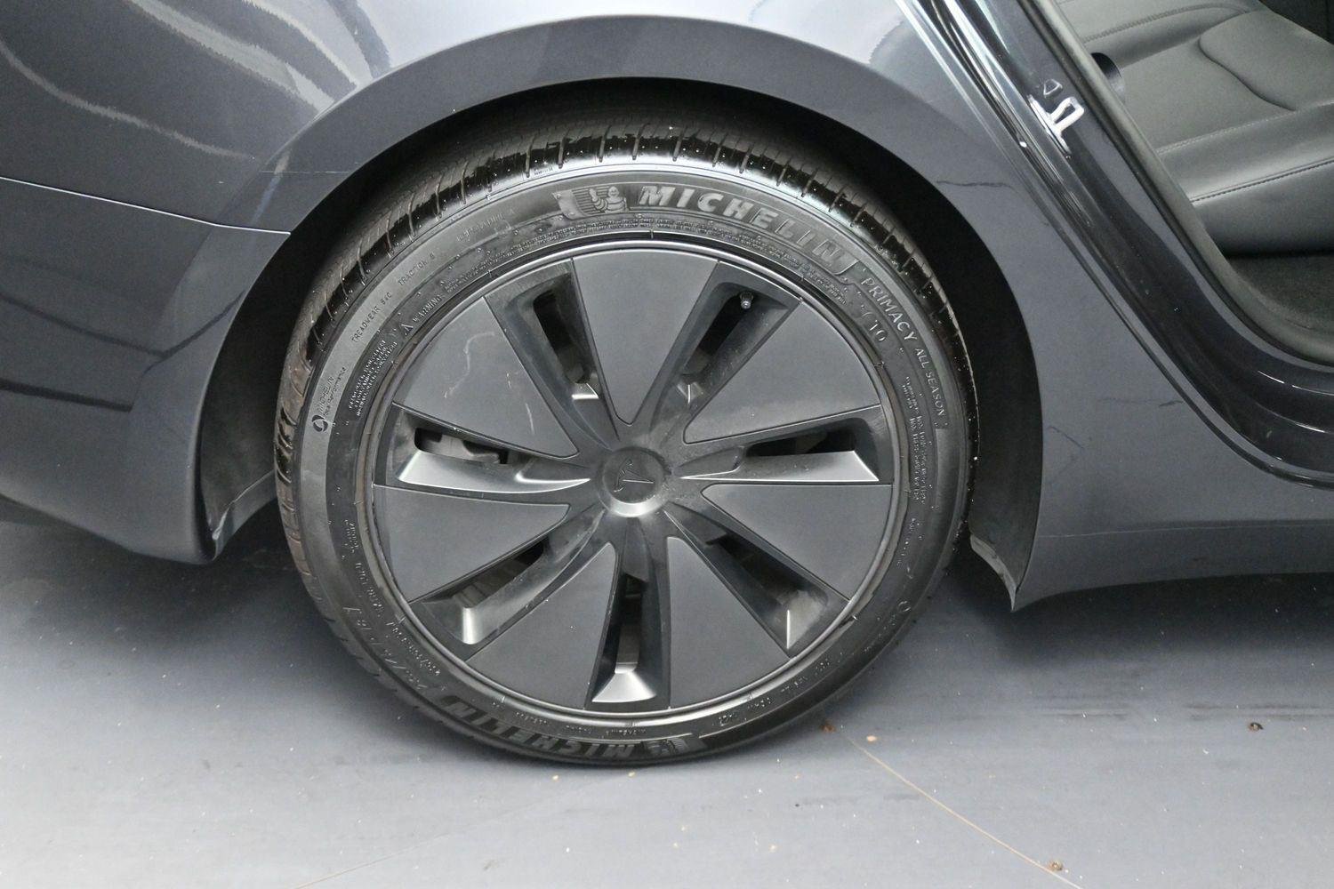 Used 2025 Black Tesla Long Range image 31