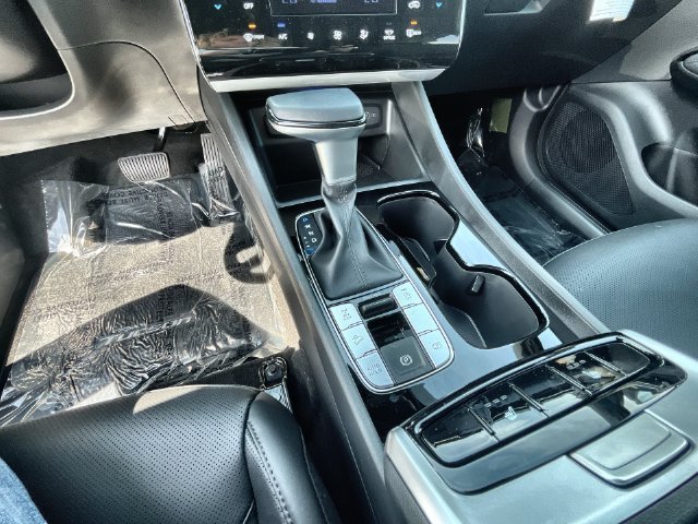 Used 2024 Black Hyundai XRT image 19