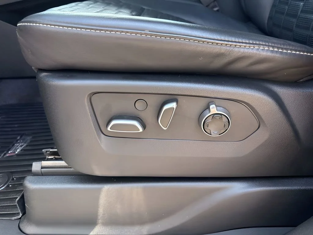 Used 2023 Black Raven Cadillac Sport Platinum image 10