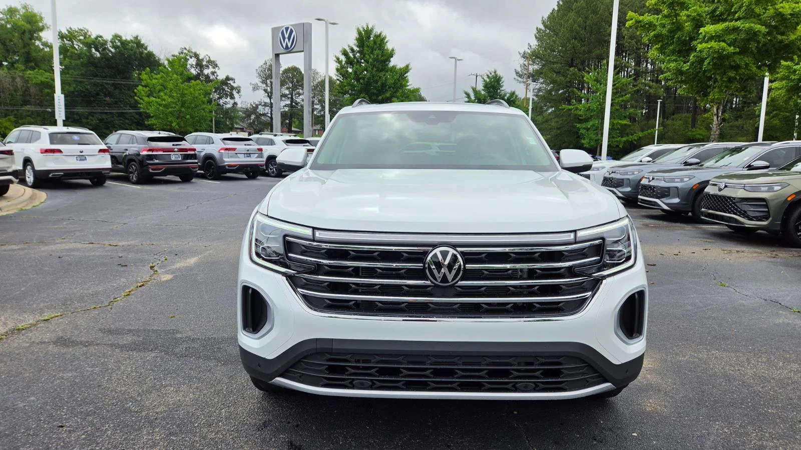 New 2026 opal white pearl Volkswagen 2.0T SE w/Technology image 8