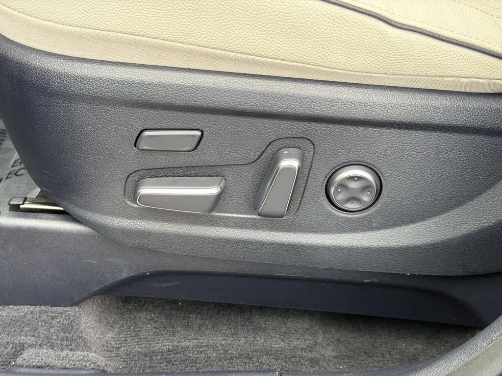 Used 2023 Gray Hyundai Limited image 16