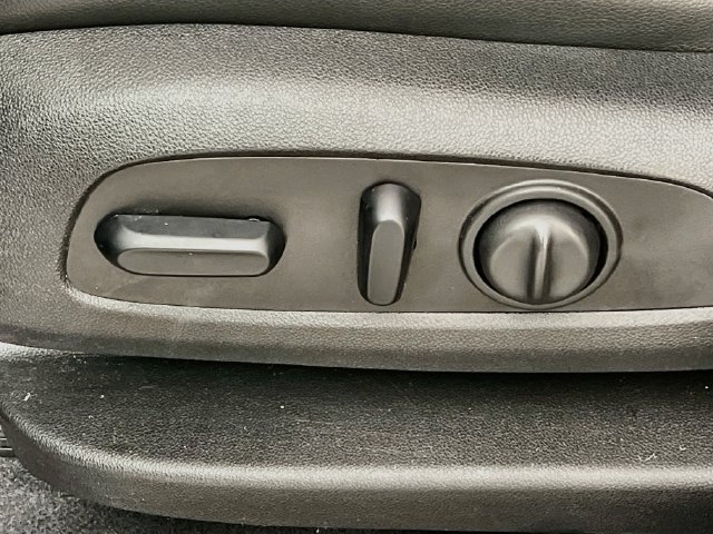 Used 2020 Blue Chevrolet LT image 11
