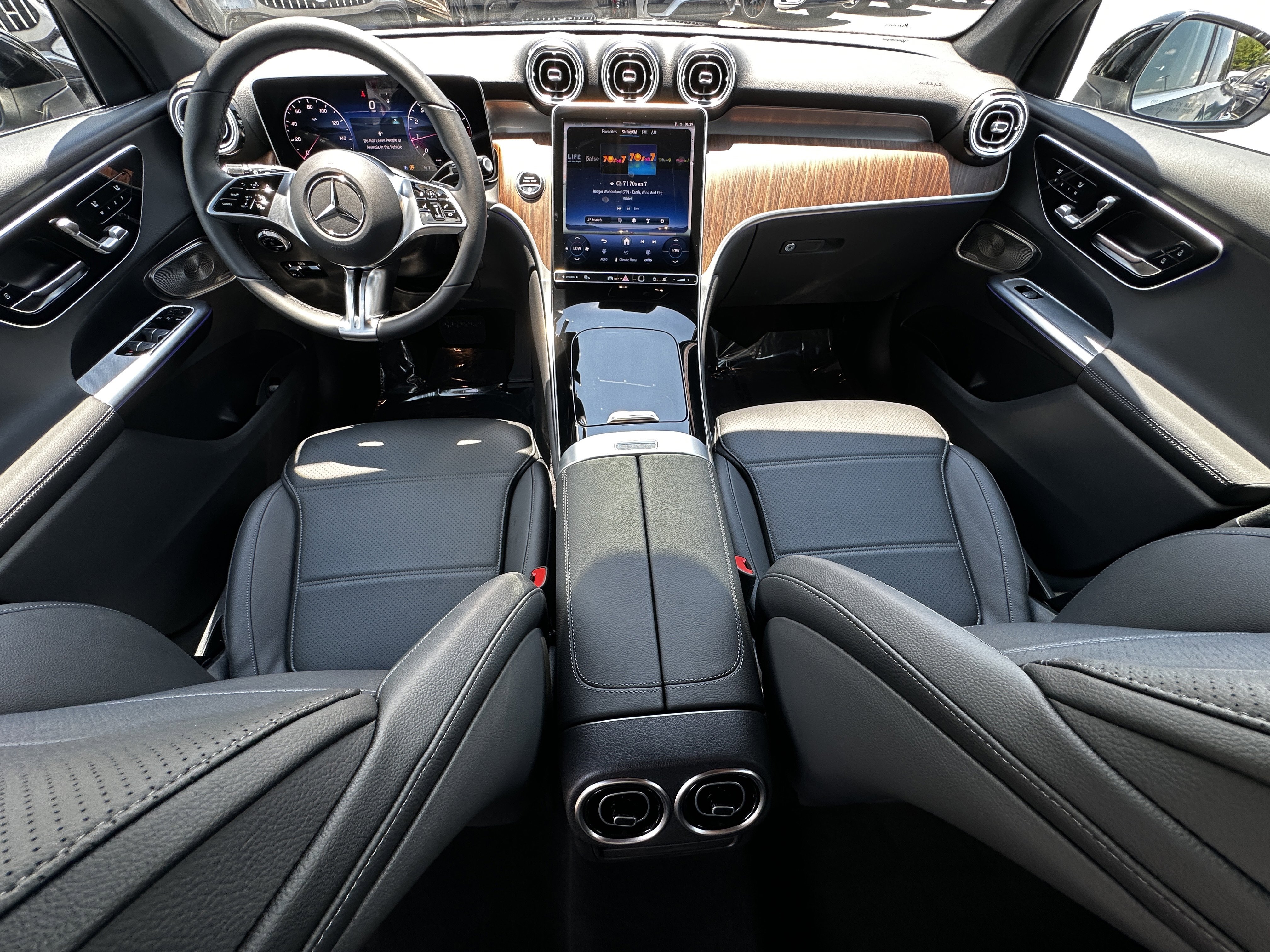 Certified Used 2026 Black Mercedes-Benz GLC 300 image 27
