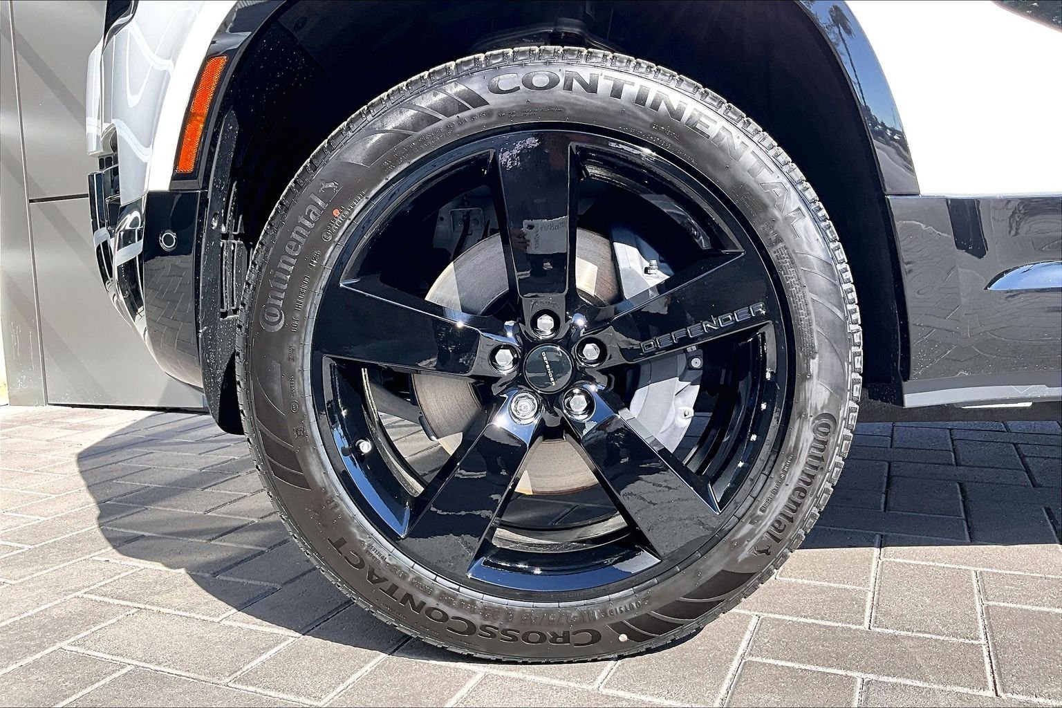 New 2026 Fuji White Land Rover X-Dynamic SE image 12