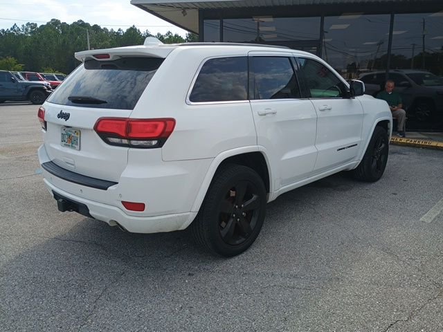 Used 2015 White Jeep Altitude image 3