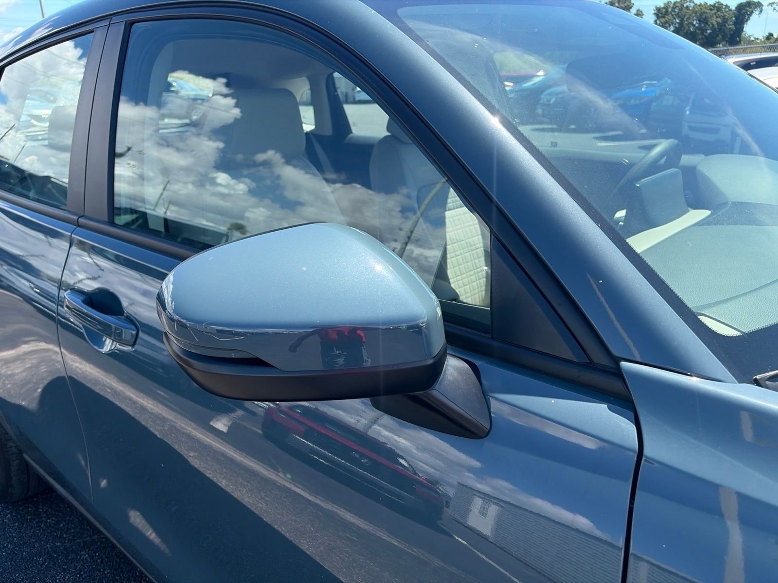 2025 Honda HR-V LX - Photo 14