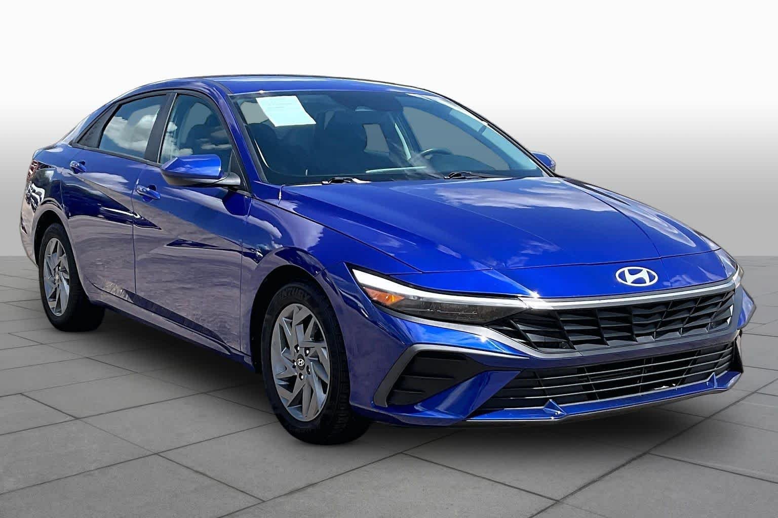 Used 2024 Intense Blue Hyundai SEL image 3