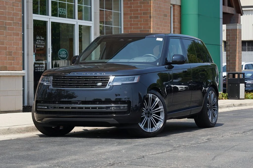 New 2026 Santorini Black Land Rover SE image 1