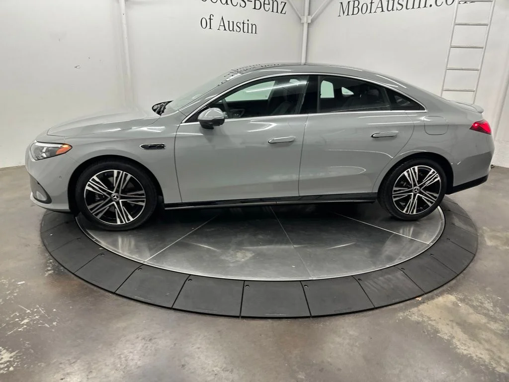 New 2027 White Mercedes-Benz  image 4