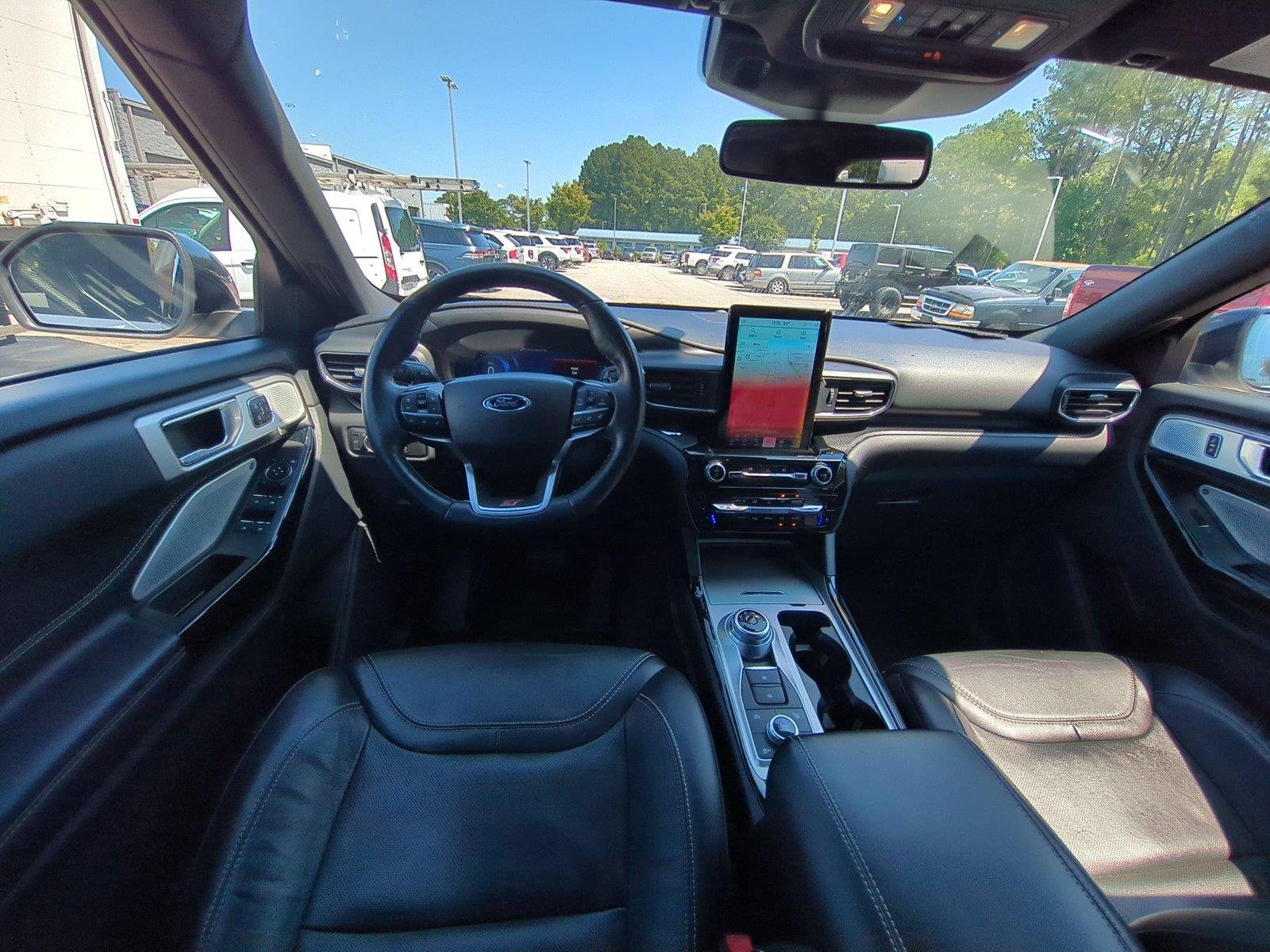 Used 2022 Star White Metallic Tri-Coat FORD ST image 34
