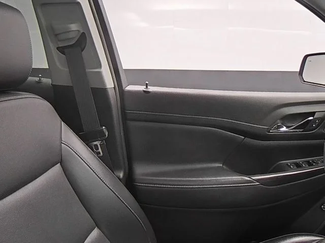 Used 2021 Gray GMC SLT image 34