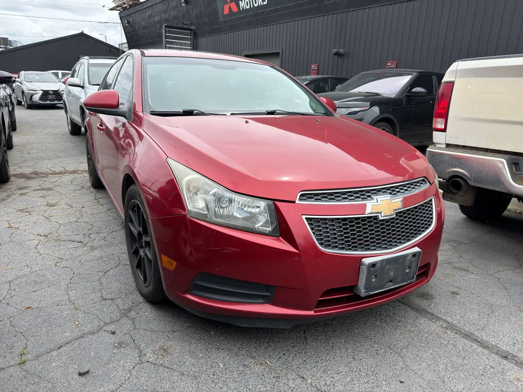 2013 Chevrolet Cruze 2LT Auto's photo