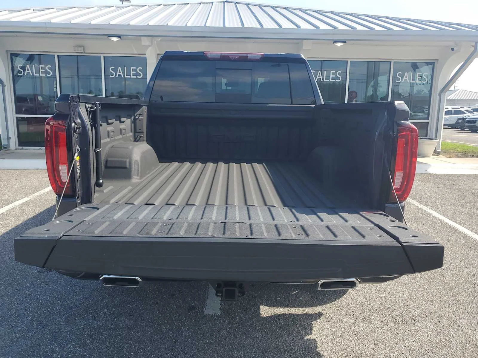 Used 2025 Titanium Rush Metallic GMC Denali image 6