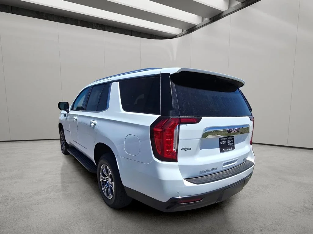 Used 2022 Summit White GMC SLE image 3