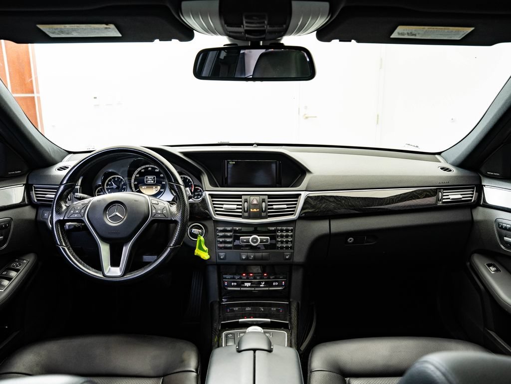Used 2012 White Mercedes-Benz E 350 Luxury image 35