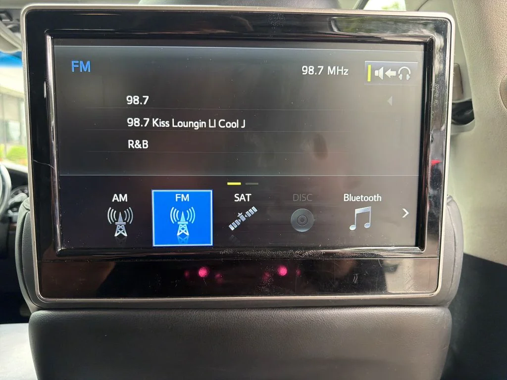 Used 2018 Blizzard Pearl Toyota  image 40