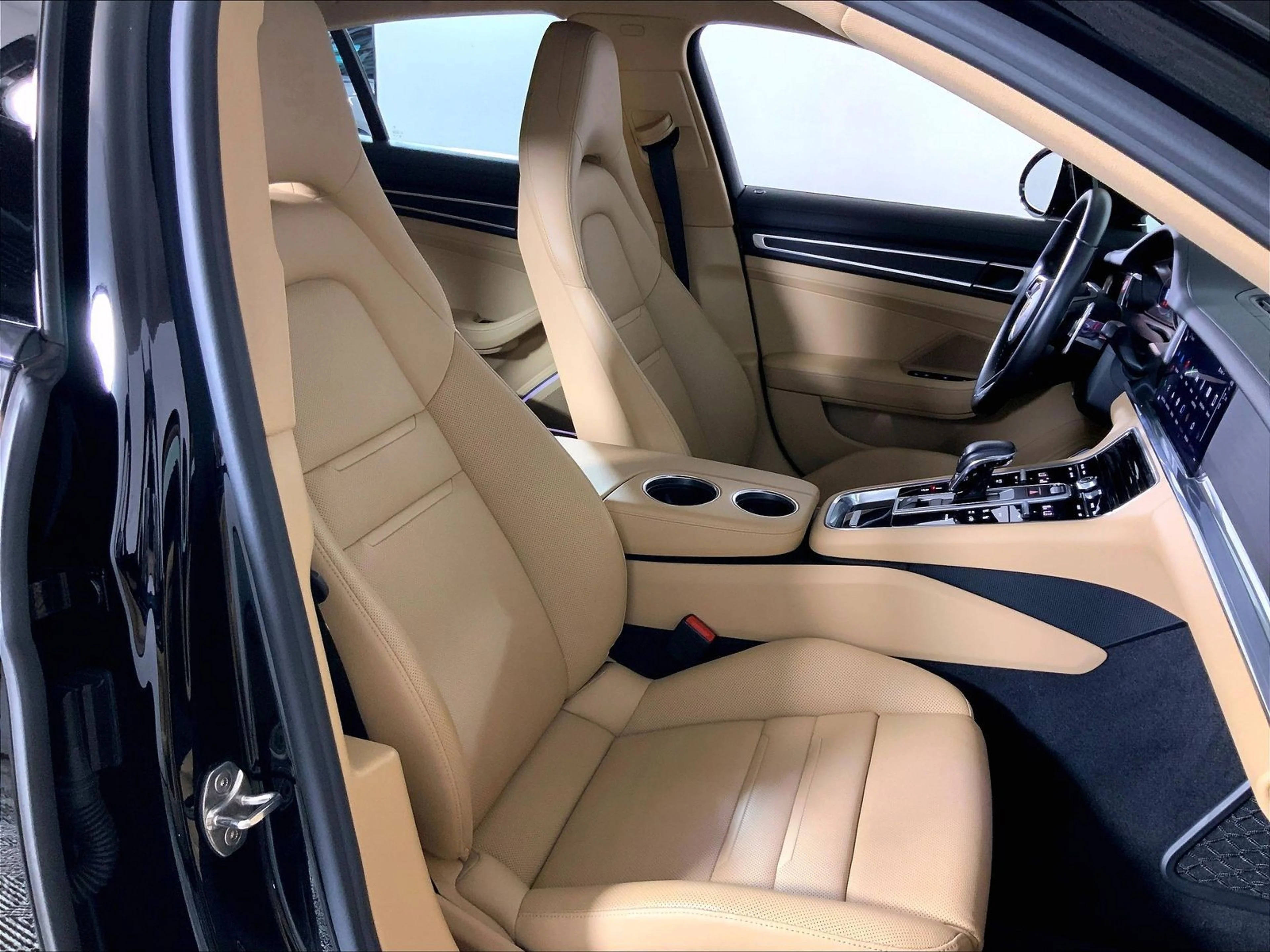 Used 2023 Black Porsche 4 Platinum Edition image 18