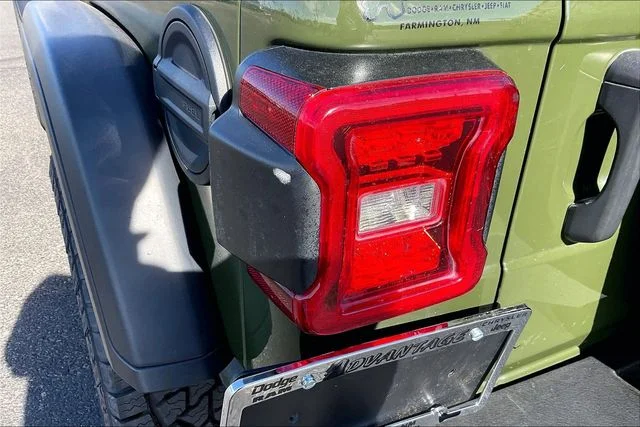 Used 2021 Green Jeep Rubicon image 32