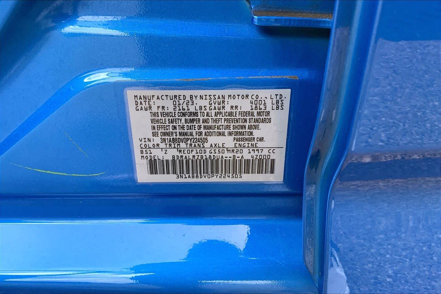 Used 2023 Electric Blue Metallic Nissan SR image 37