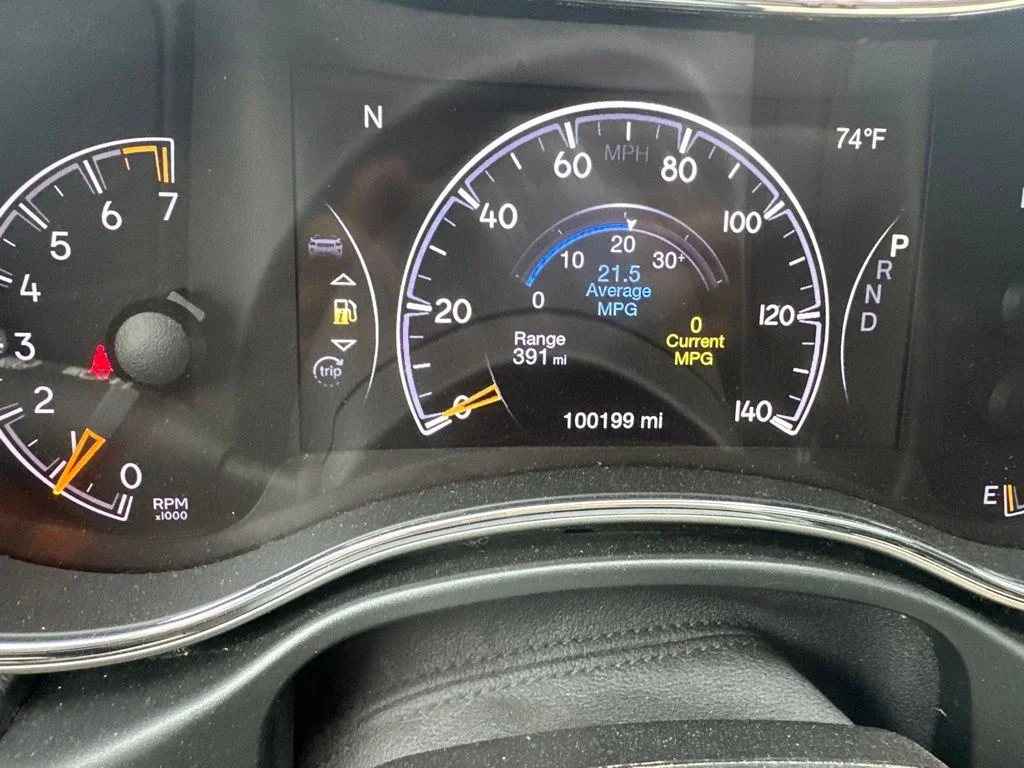 Used 2021 Silver Jeep Limited image 13