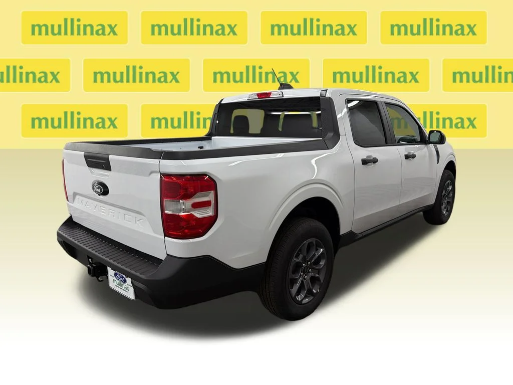 New 2026 White Ford XLT image 3