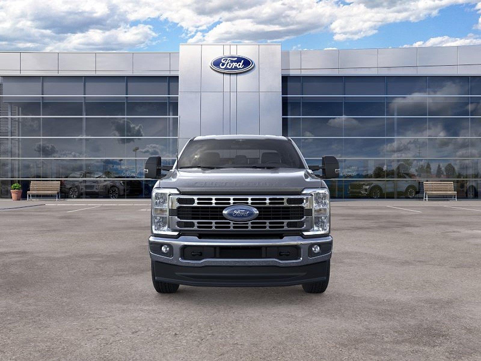 New 2026 Carbonized Gray Metallic Ford XLT image 6