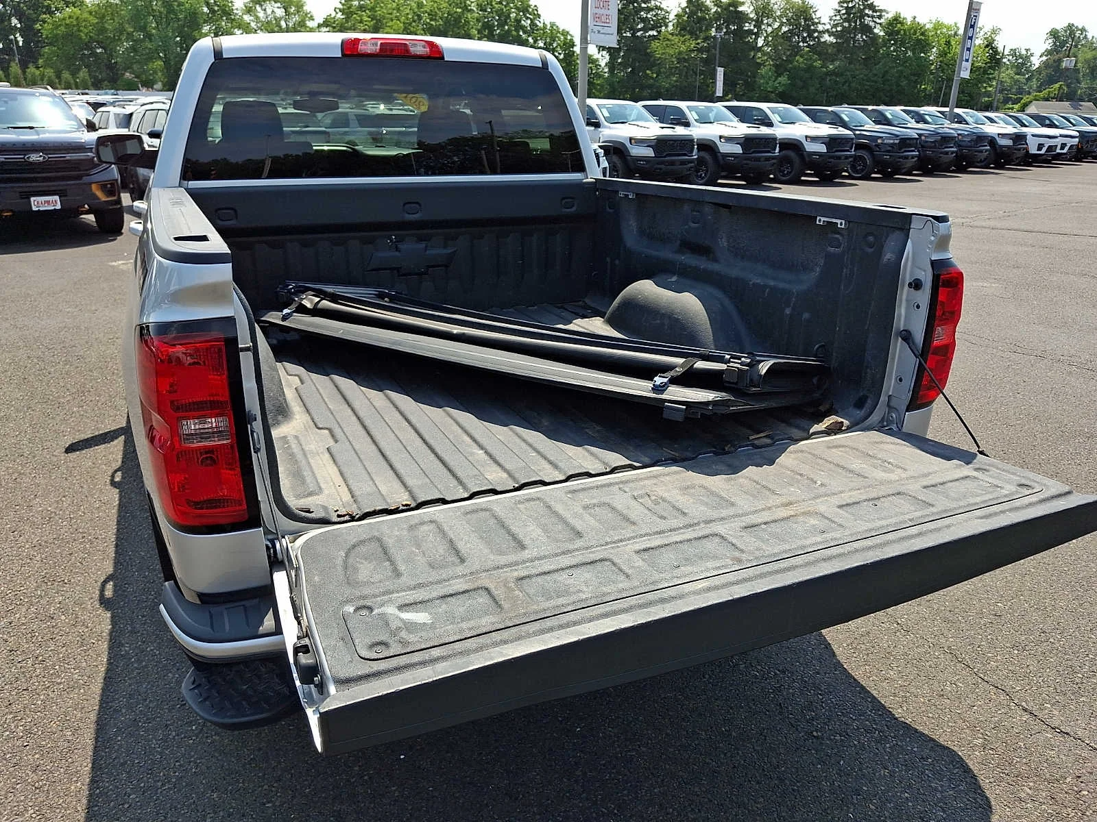 Used 2018 Silver Ice Metallic Chevrolet LT image 28