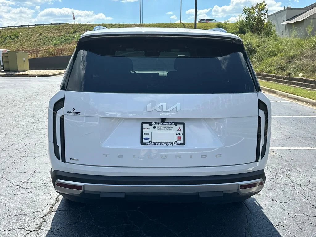 New 2027 White Kia EX image 6