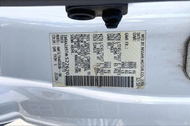 Used 2017 Glacier White Nissan SV image 28