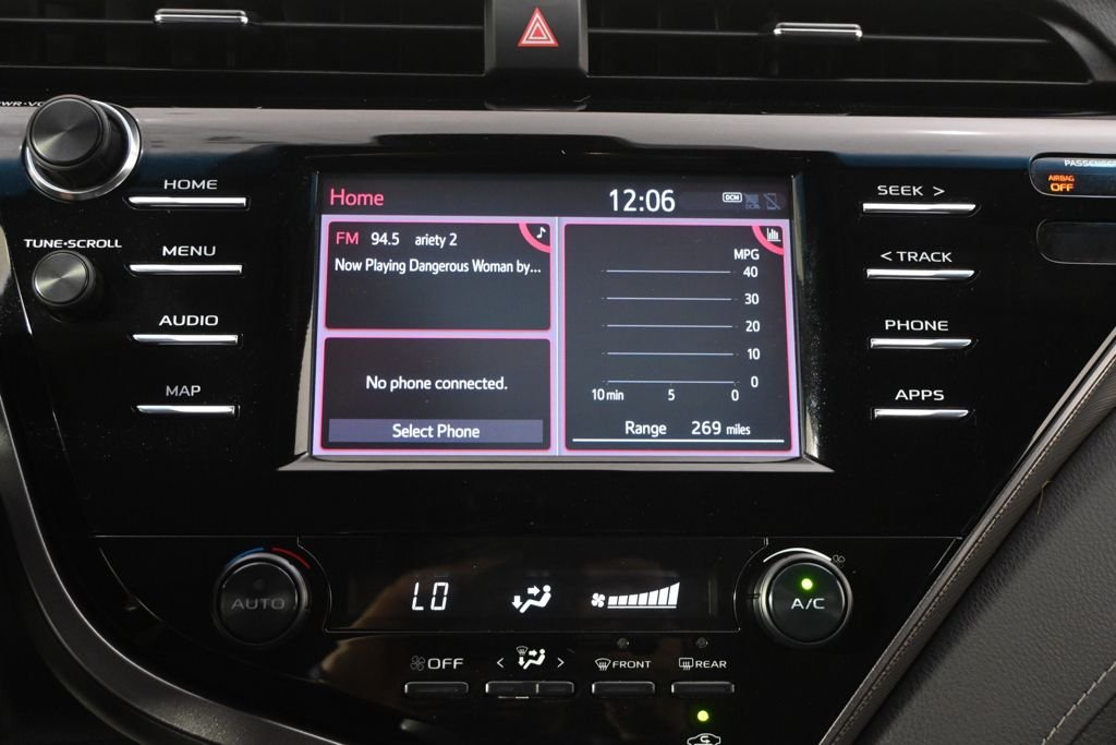 Used 2019 Midnight Black Metallic Toyota SE image 28