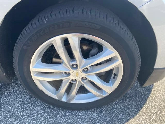 Used 2019 SILVER ICE METALLIC Chevrolet Premier image 12