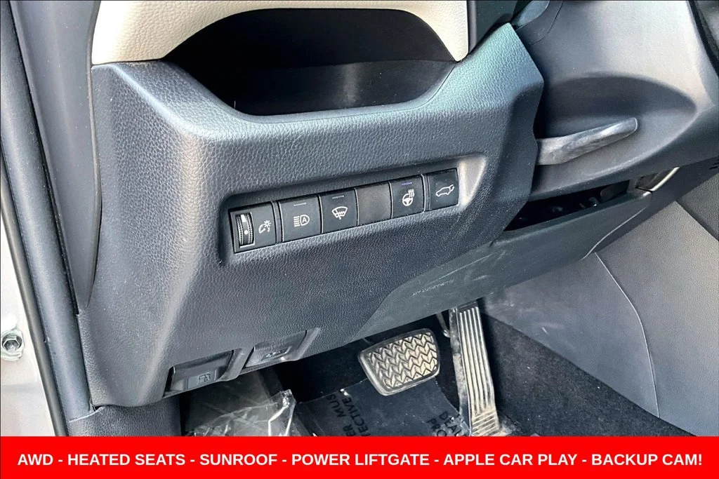 Used 2021 Silver Toyota XLE Premium image 12