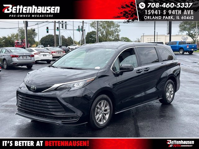 2026 Toyota Sienna LE