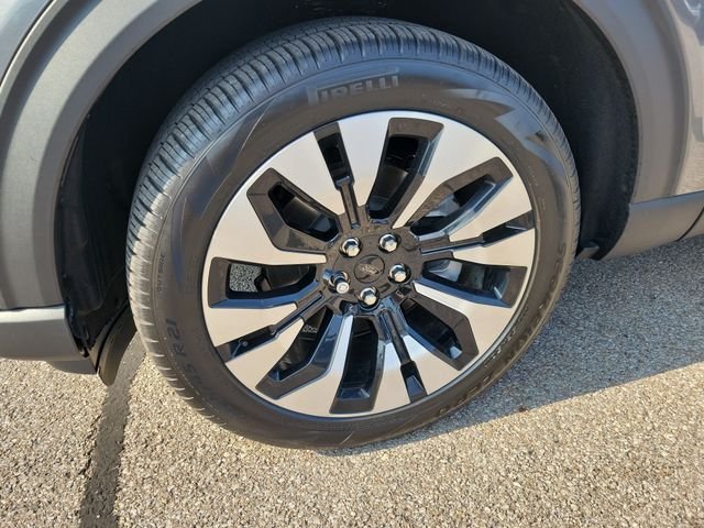 Used 2026 Carbonized Gray Ford Platinum image 9