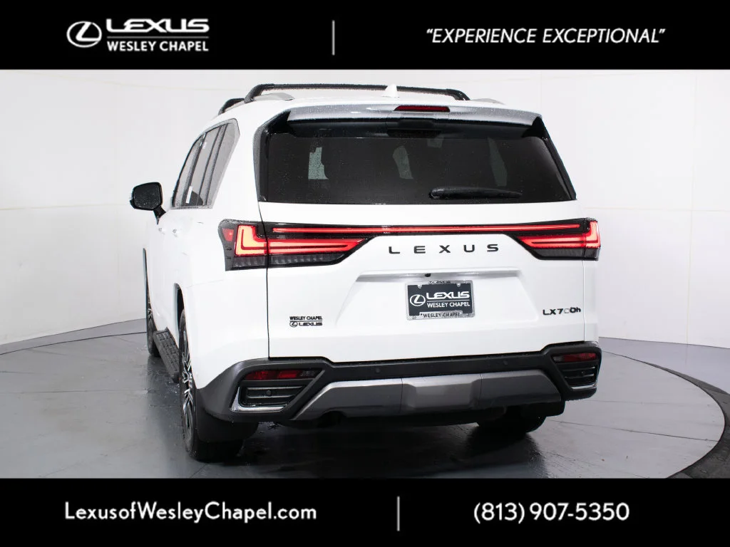 New 2026 Eminent White Pearl Lexus LX 700h LUXURY image 3