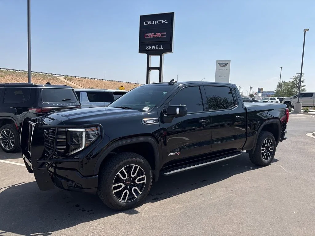 2025 GMC Sierra 4WD Crew Cab Short Box AT4's photo