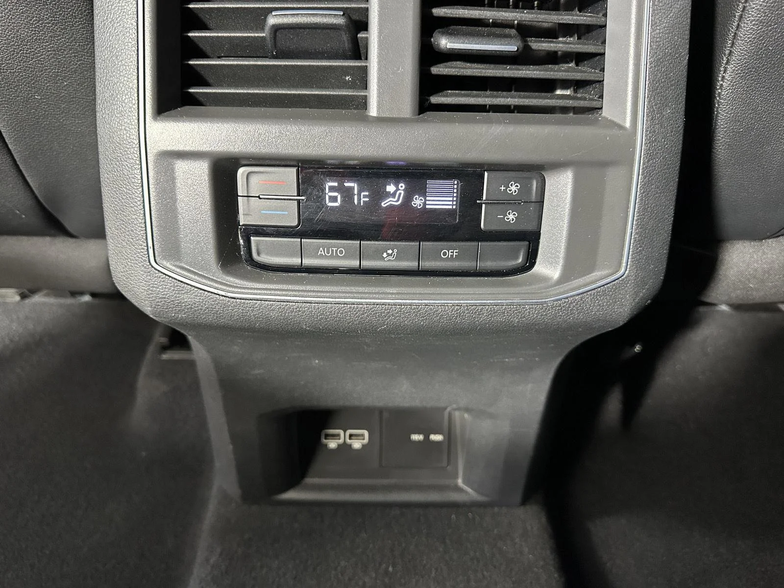 Used 2019 Platinum Gray Metallic Volkswagen 3.6L V6 SEL R-Line image 27