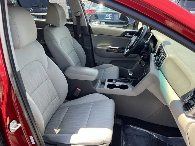 Used 2017 Red Kia LX image 32