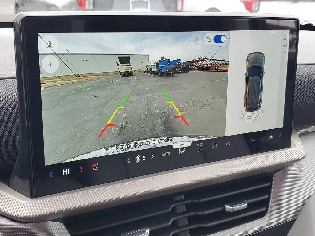 2026 Ford Explorer Active - Photo 15