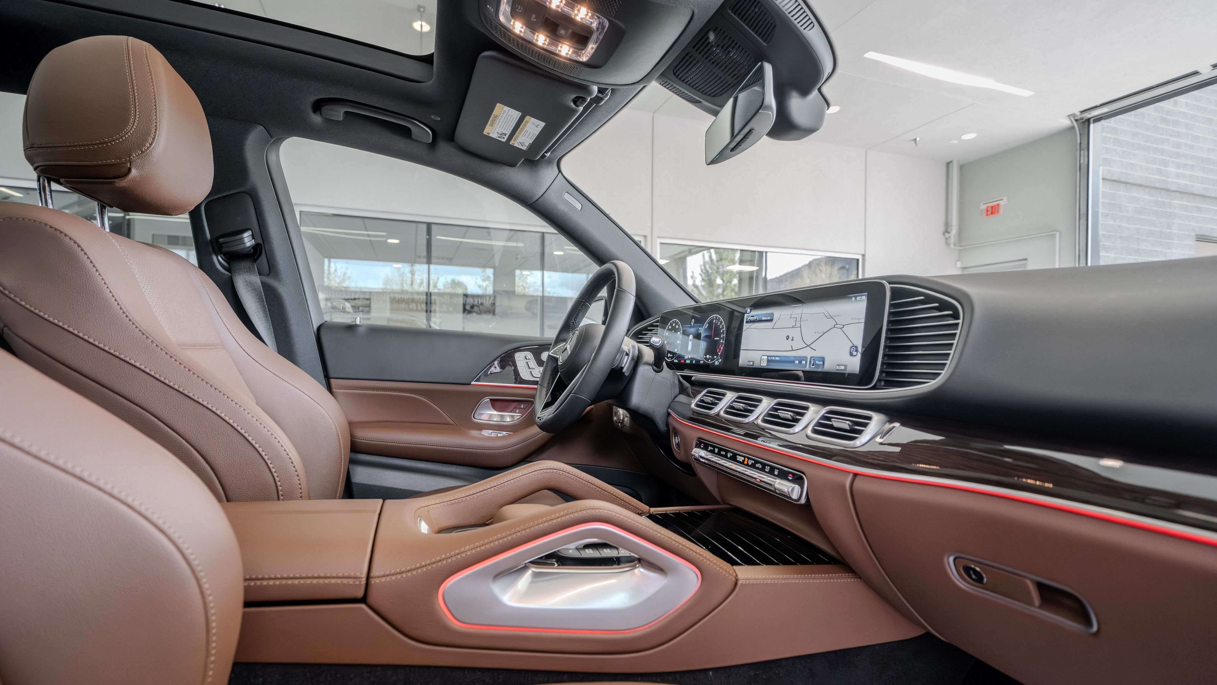 Certified Used 2025 Polar White Mercedes-Benz GLE 450e image 17