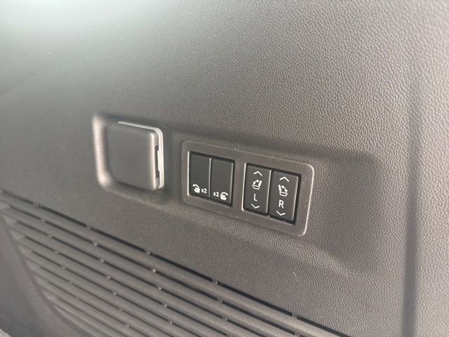 2026 GMC Yukon XL Elevation - Photo 31