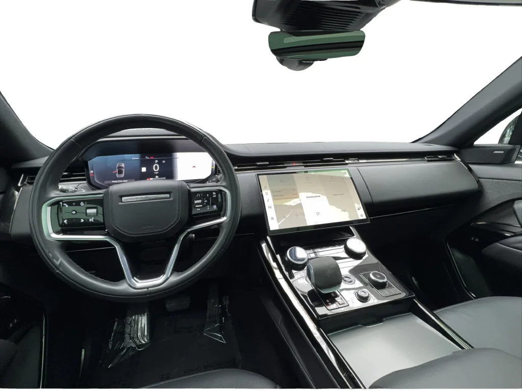 Used 2023 White Land Rover SE image 35
