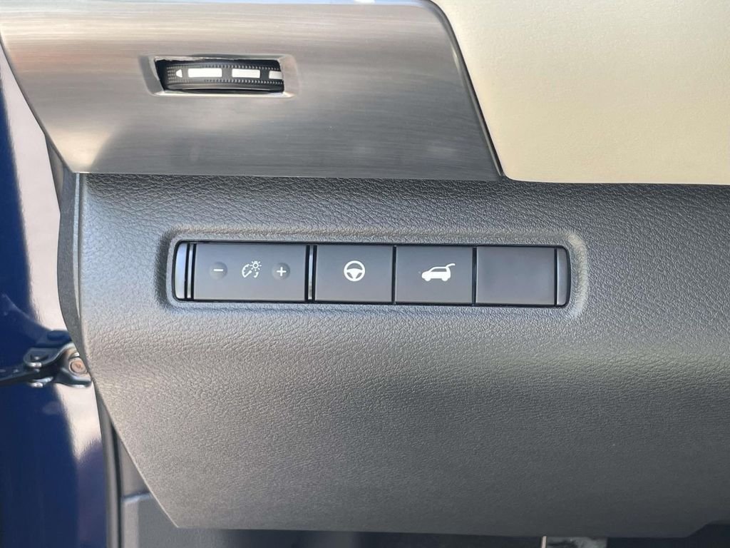 New 2026 Deep Ocean Blue Pearl Nissan SL image 20